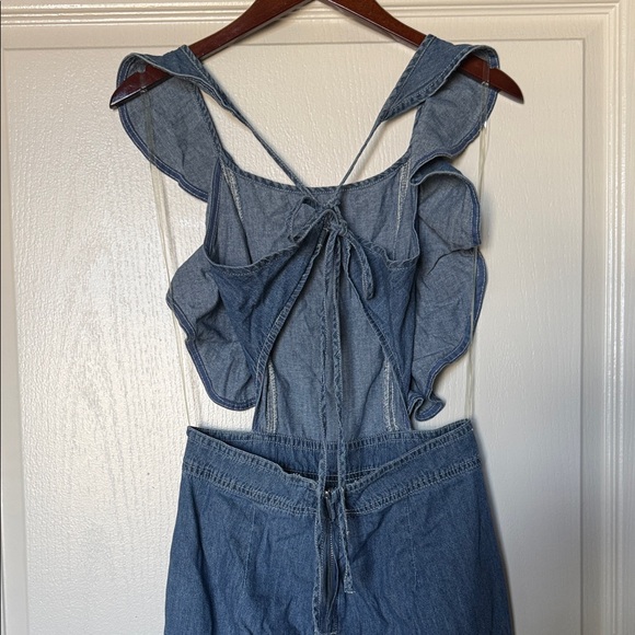 DO+BE Ruffled Blue Denim Overalls - Picture 4 of 5